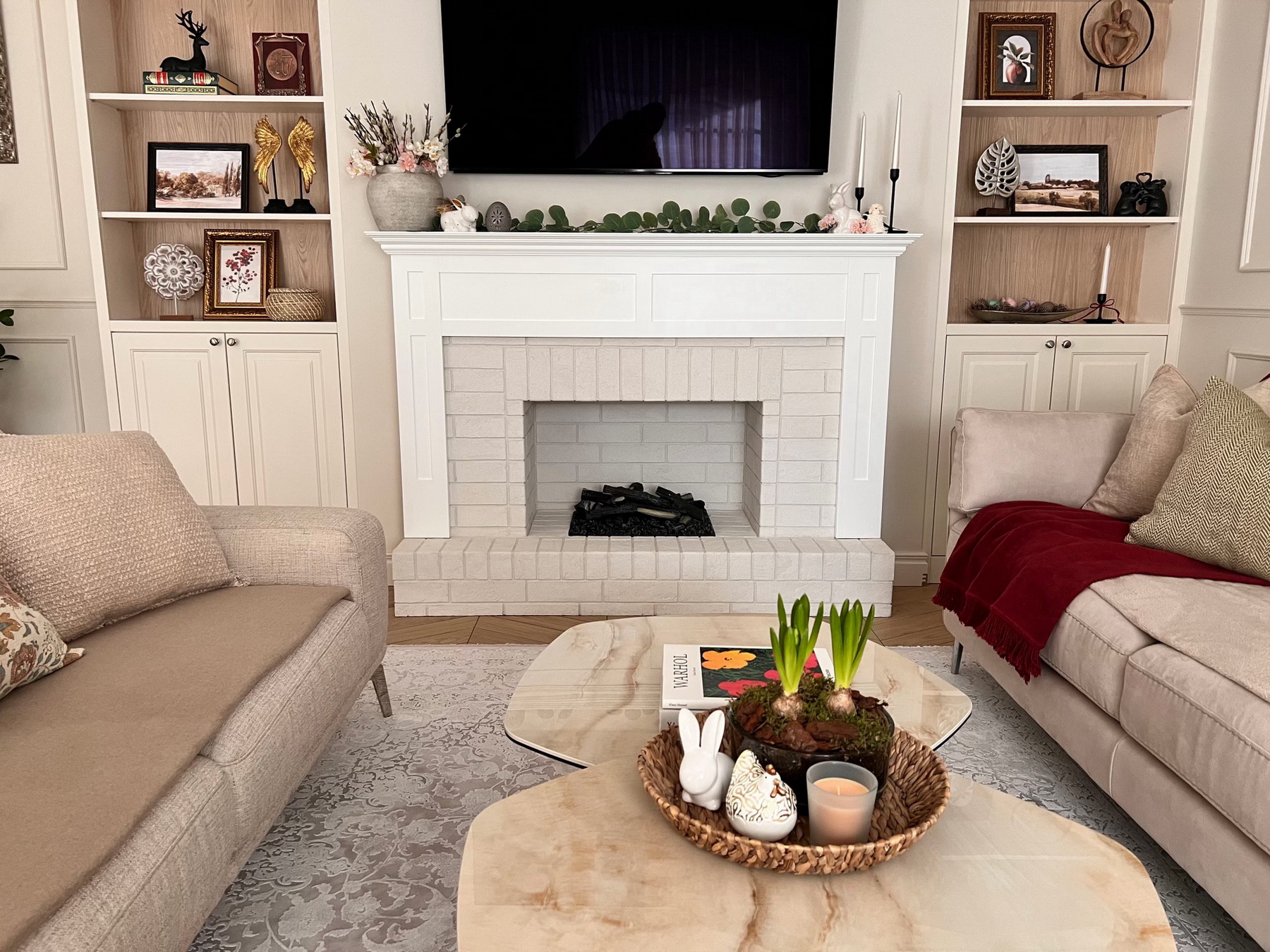 Obývací pokoj s krbem Obývací pokoj s krbem