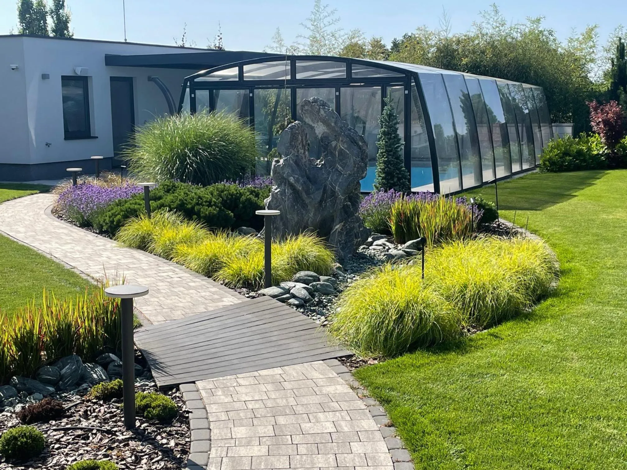 Moderní zahrada podle Feng Shui: harmonie přírody a domova