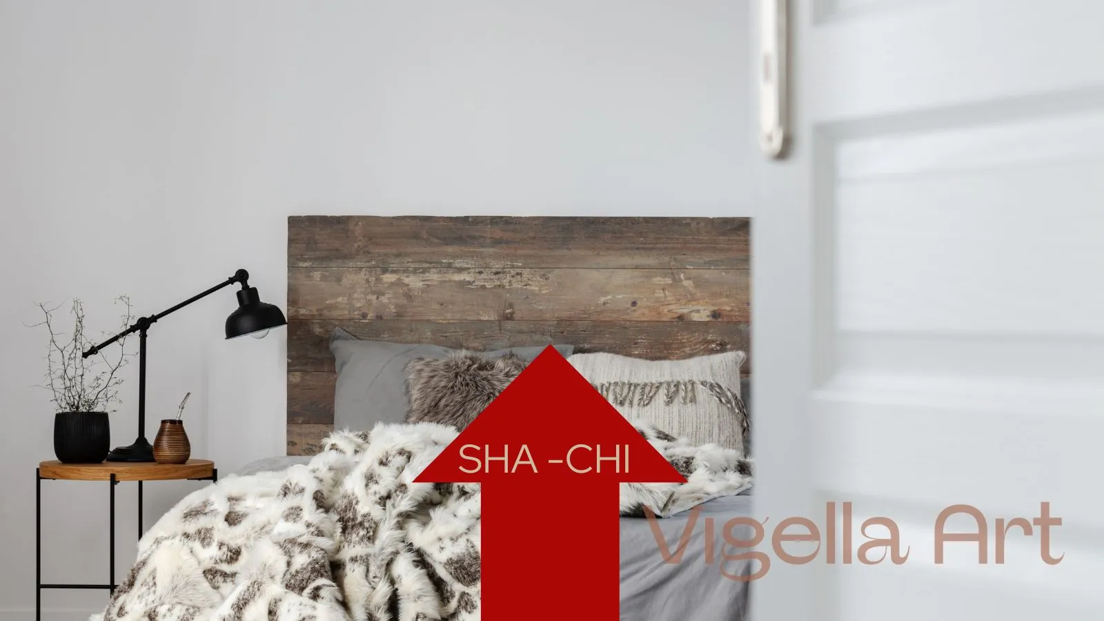 Nevhodné umístění postele podle Feng Shui – směr dveří vytváří proudění SHA-CHI, které narušuje klidný spánek.